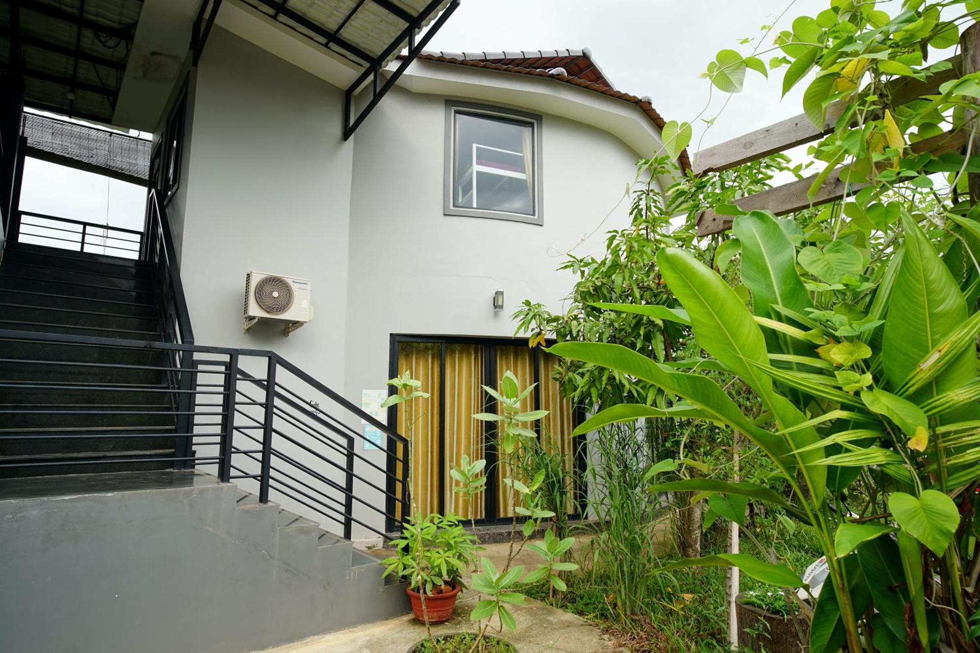 Funky Moon Kampot Hostel Exterior foto