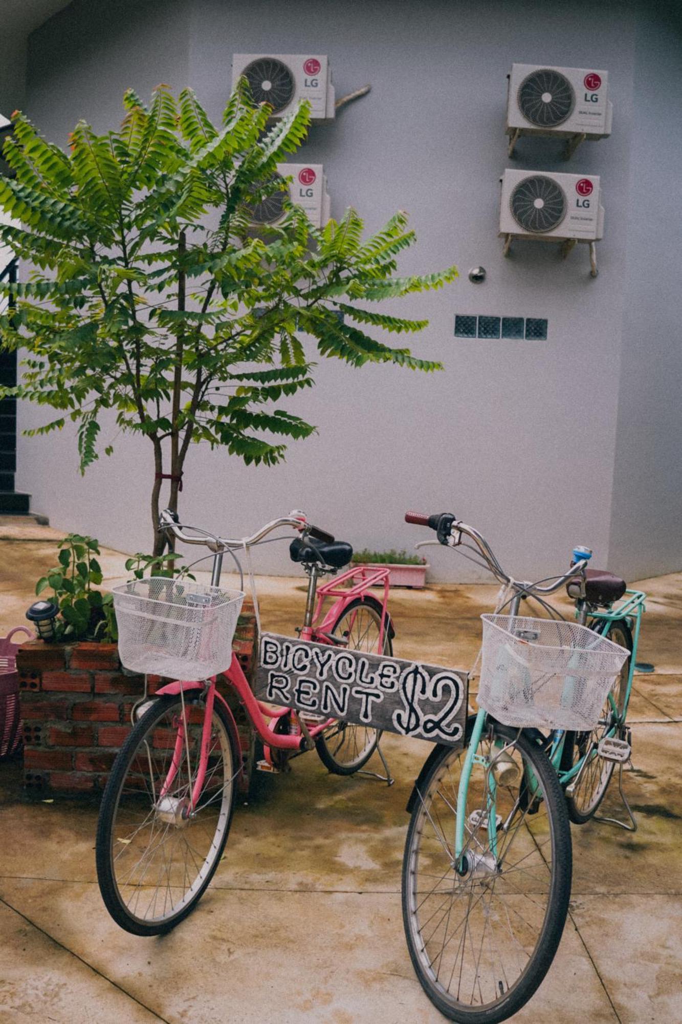 Funky Moon Kampot Hostel Exterior foto